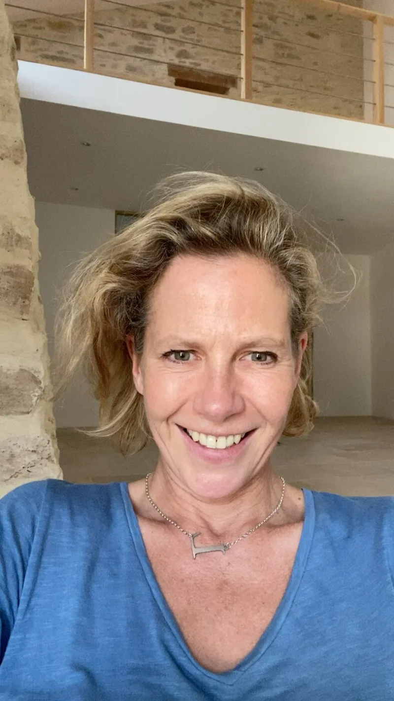 Headshot of author Laura Spinney