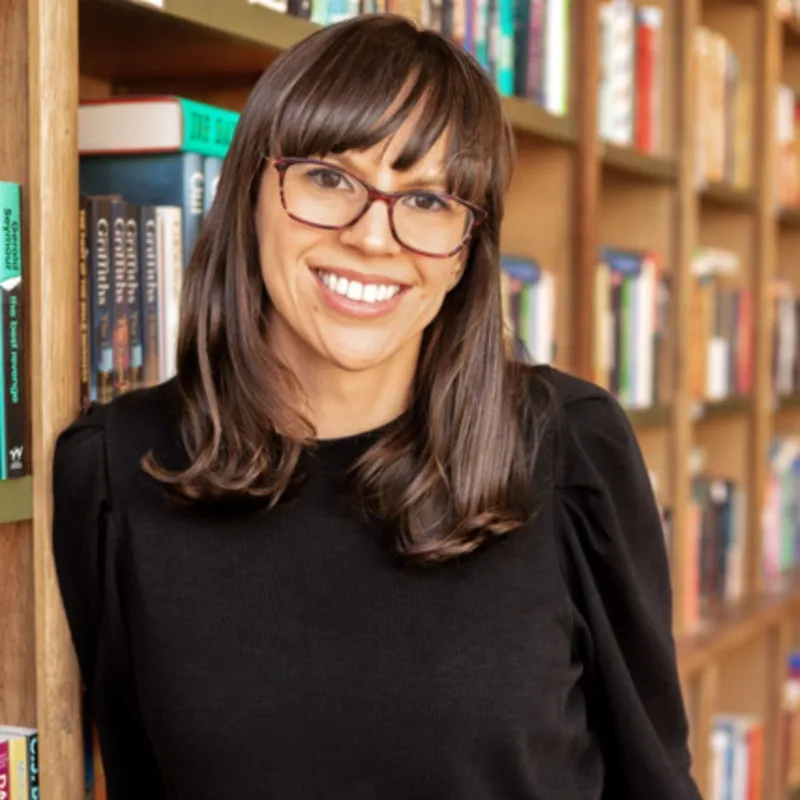 Headshot of author Zoe Allison