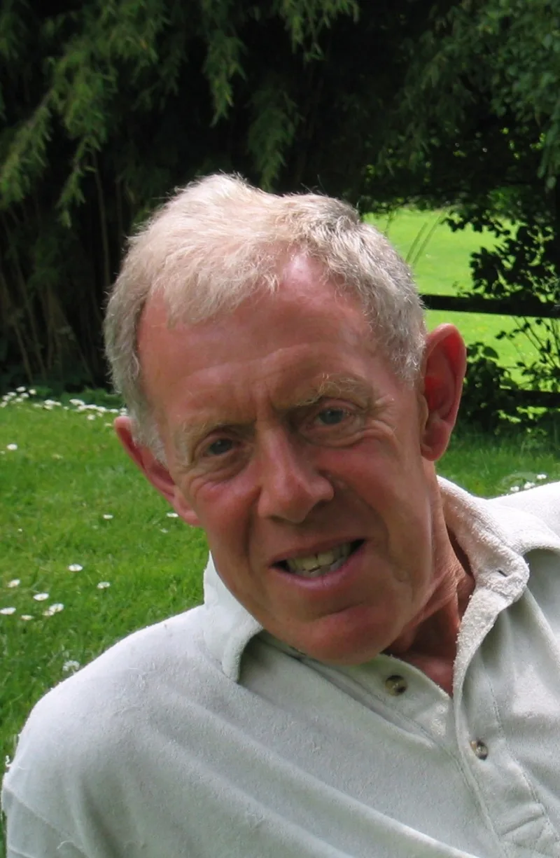 Headshot of author Duff Hart-Davis