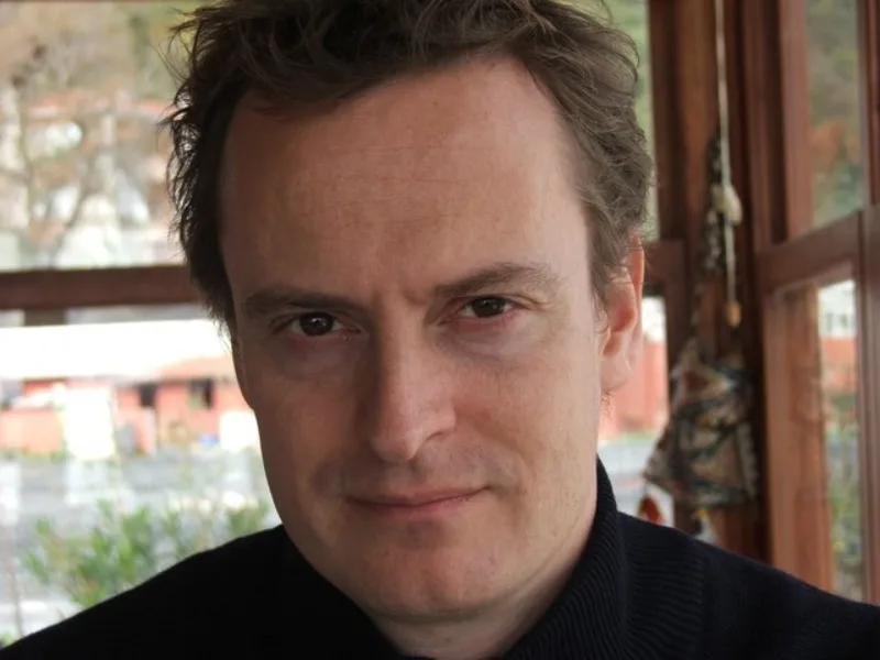 Headshot of author Gavin Knight