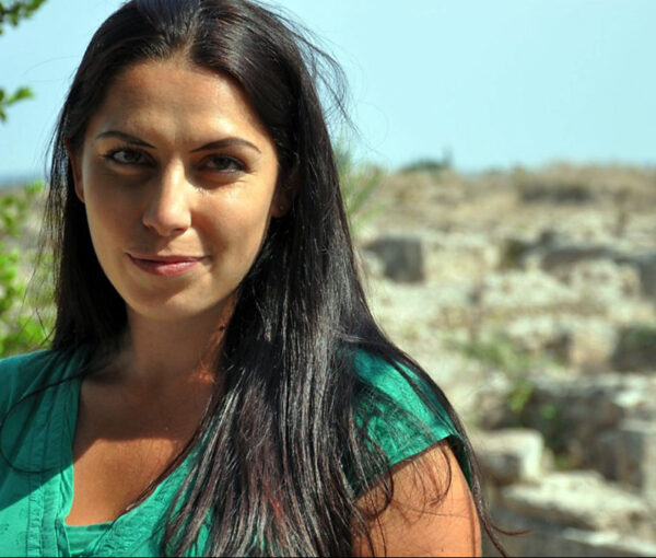 Headshot of author Francesca Stavrakopoulou